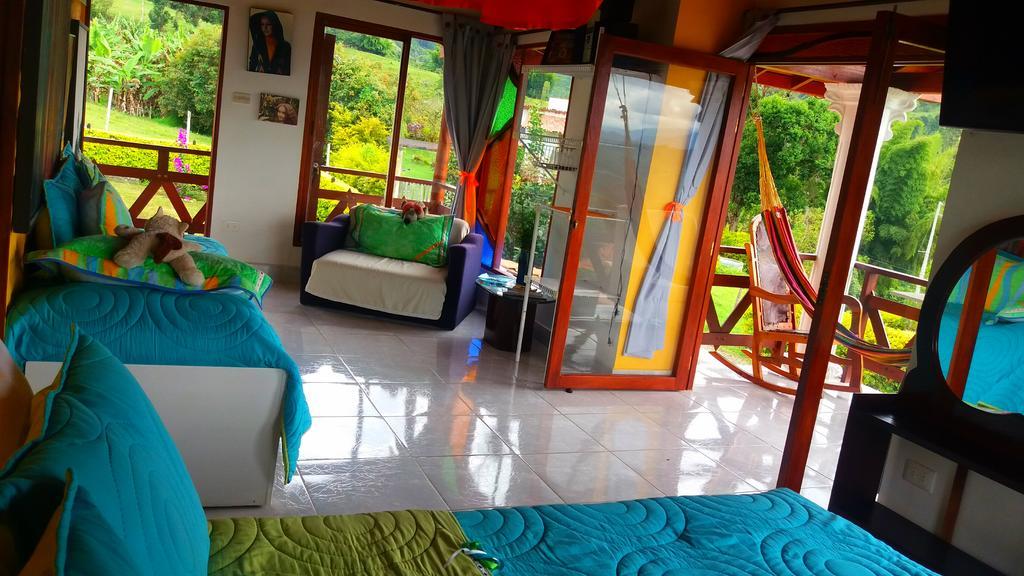 Hospedaje Rural La Boira Jardín Extérieur photo