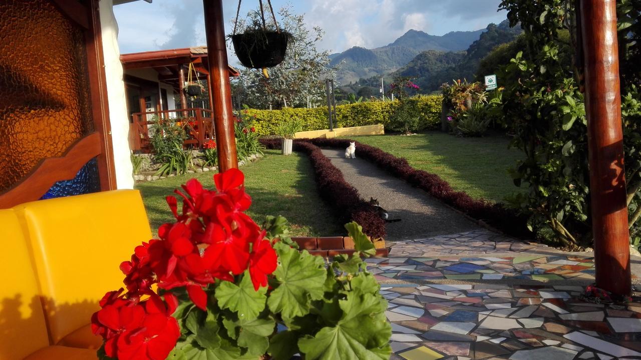 Hospedaje Rural La Boira Jardín Extérieur photo